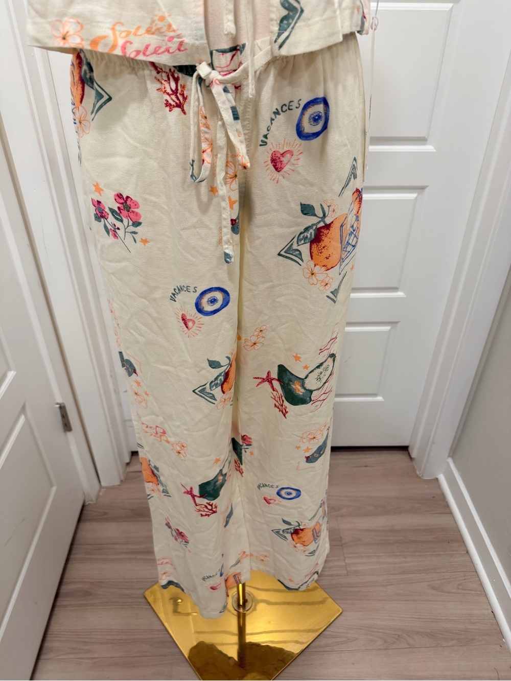 Cali 1850 Floral Print White Wide-Leg Lounge Set with Tie-Front Top Linen Blend - Picture 6 of 11